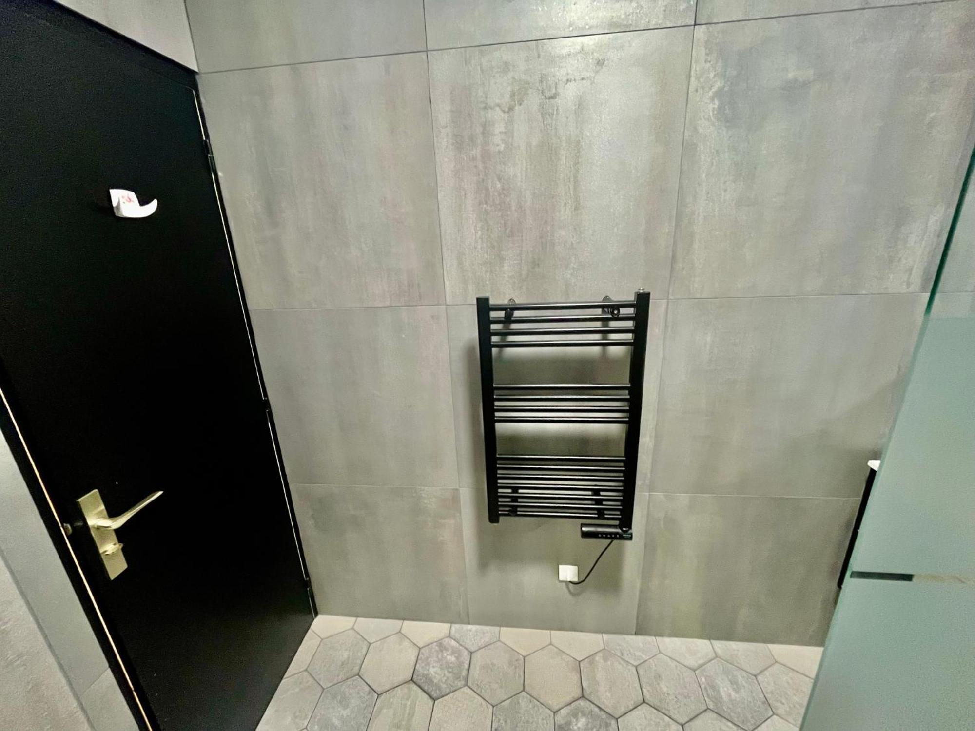 Le Borrigo Pick Up Airport Apartment Menton Exterior foto